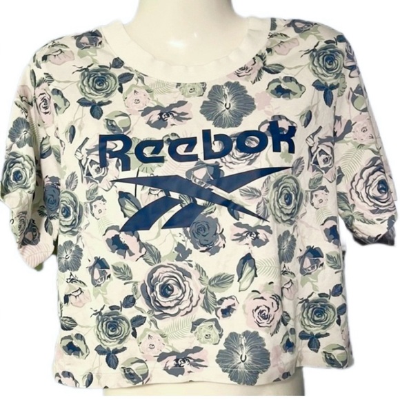 Nike and Reebok Tops Bundle Size Medium - Picture 2 of 15